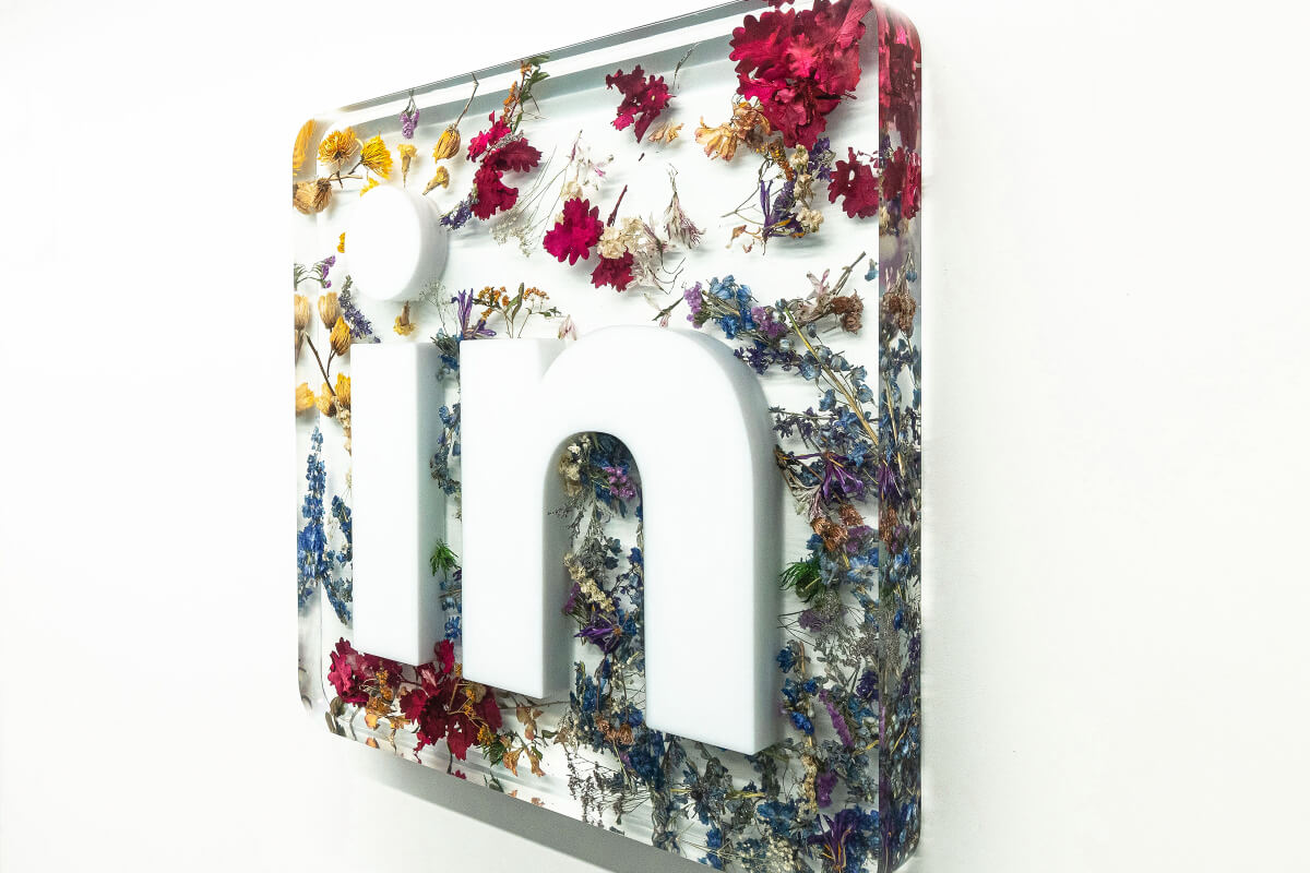 linkedin-flower-cast-inset