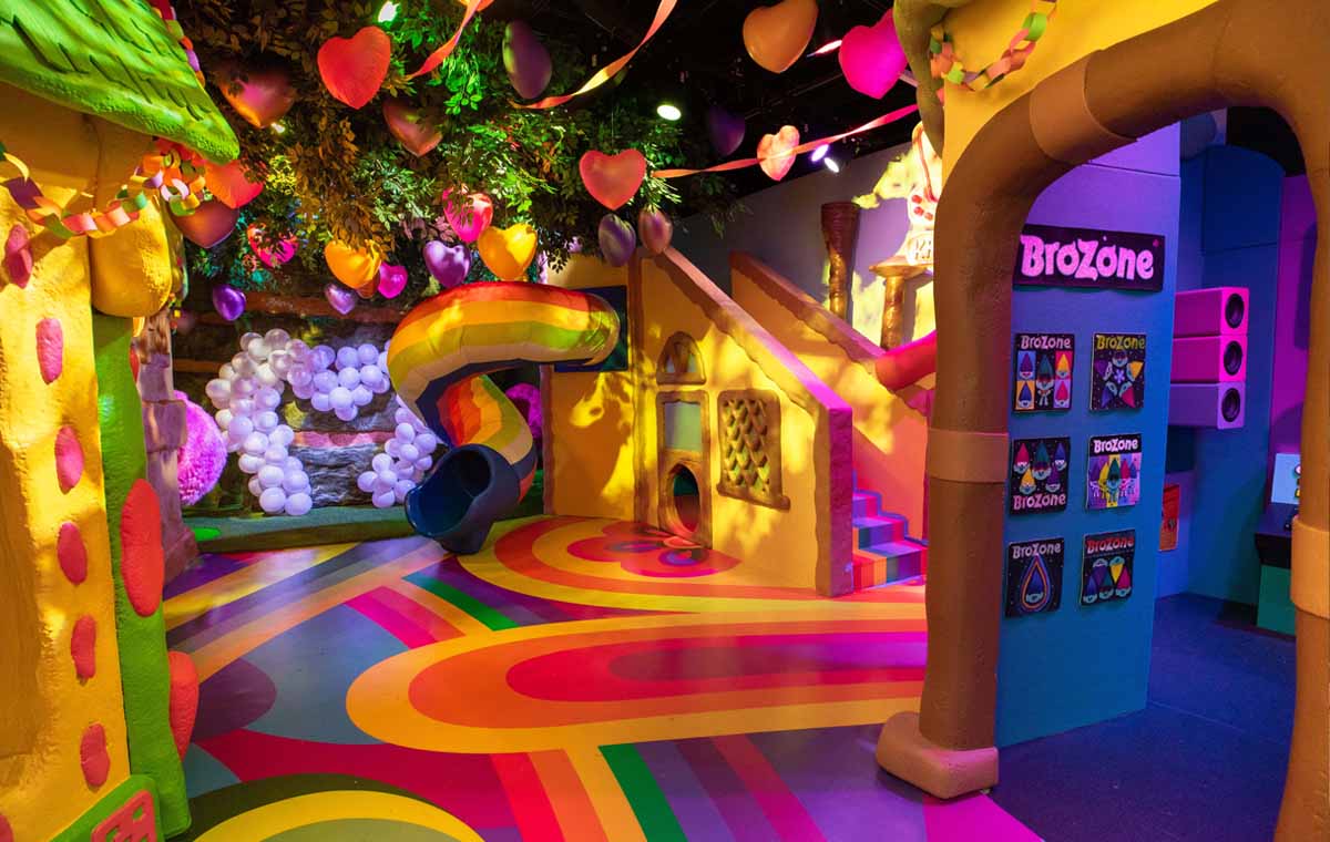 Immersive Environments: 10 Tips for a Successful Brand Experience